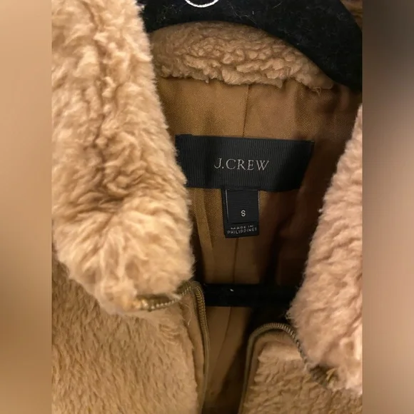 J.Crew Excursion Plush Vest. Color: Golden Tan Size Small Vest - Picture 8 of 8
